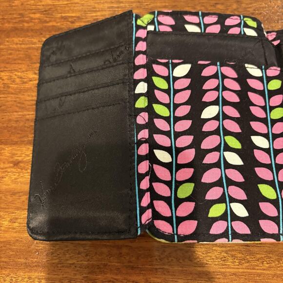 Vera Bradley Wallet Womens Trifold Clutch Quilted Floral ID Coin Purse Organizer - Picture 4 of 8